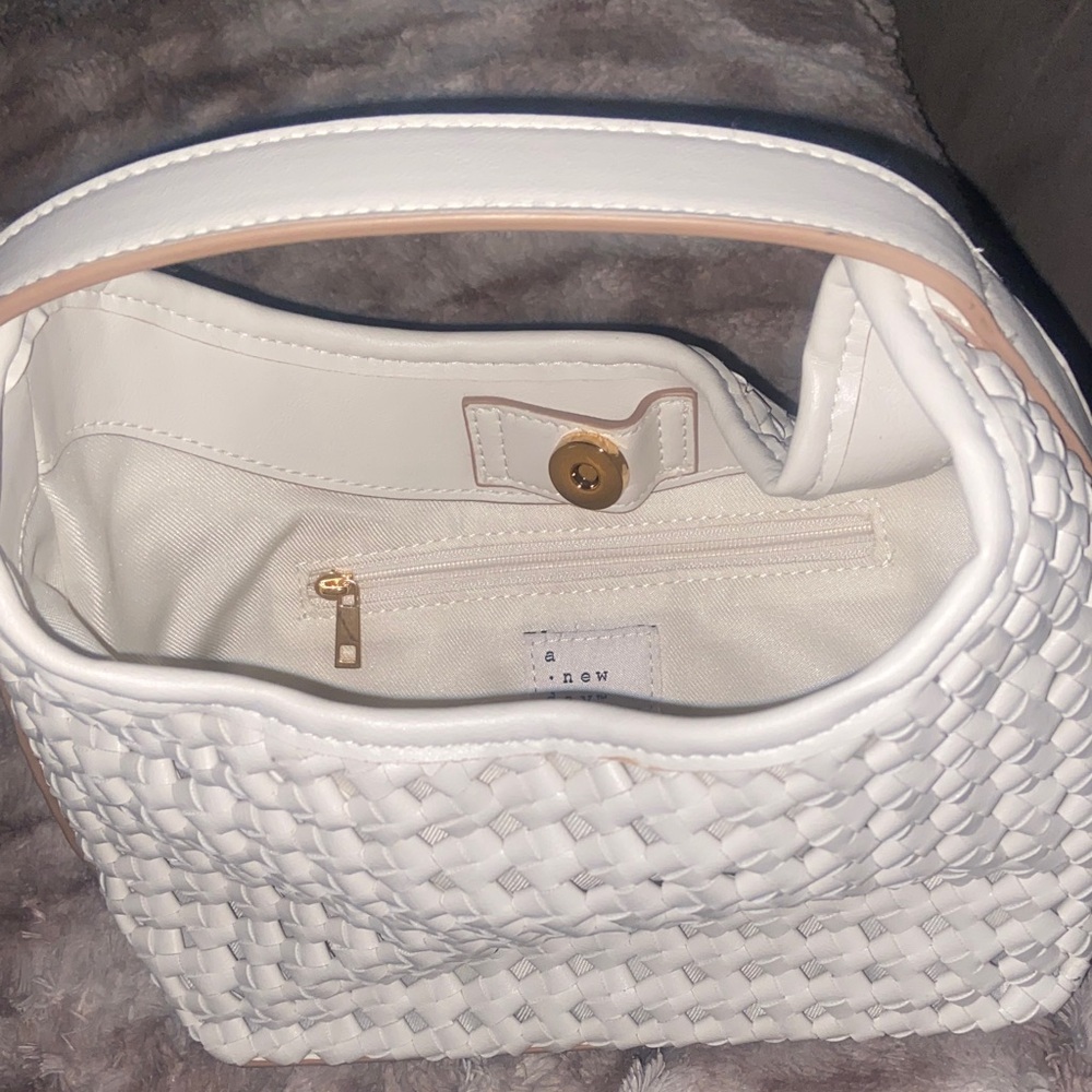 White Woven Hobo Shoulder Bag -